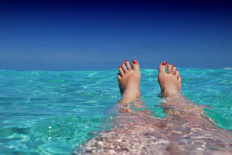 Urdu - Holiday Feet